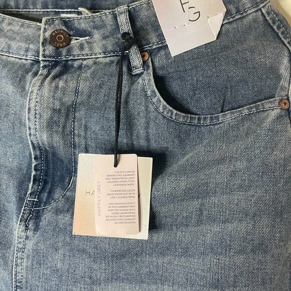 Vintage-Inspired Rewash High-Waist Maxi Skirt with Front Slit & Frayed Hem. - Picture 8 of 8